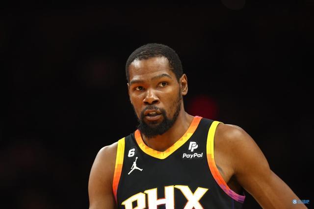 半场战报：热刺1-0哥本哈根，布伦南-约翰逊破门