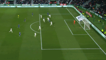 埃孔：关于奖金的事存在一些误解，我们现在像兄弟一样团结