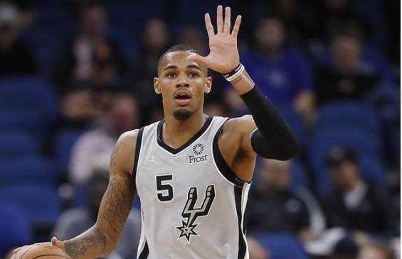 赖因德斯：米兰今年有机会争冠；未来是否会回归？回头见吧