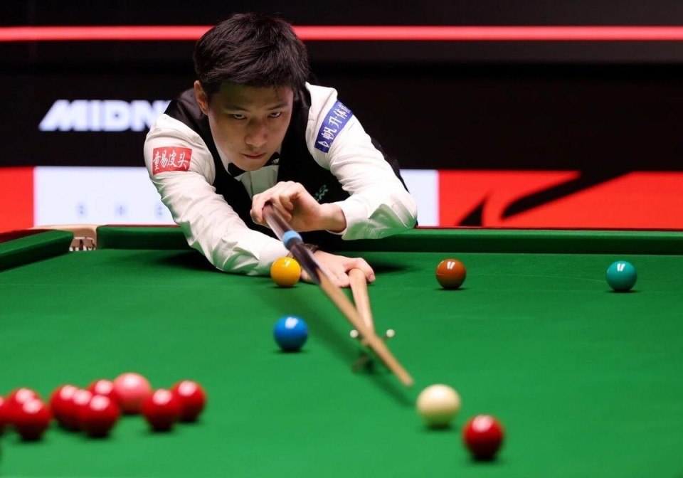 區中獨走 區中獨走